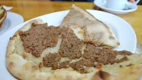 Lahm bi ajeen meat flatbread